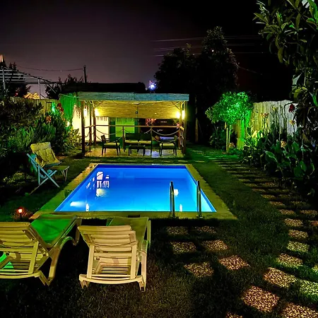 - Airport Villa *